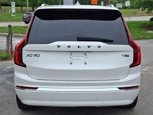 Certified 2025 Volvo XC90 T8 Plus w/ Protection Package Premier AWD/4WD image 5