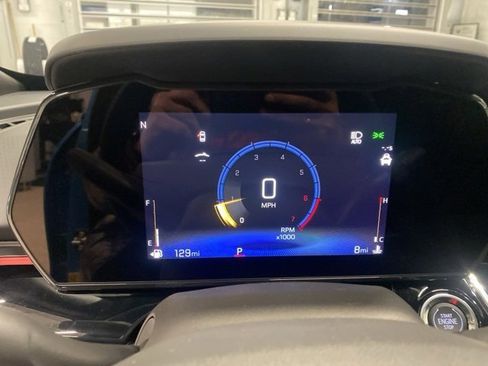 New 2025 Chevrolet Trax RS w/ Driver Confidence Package image 9