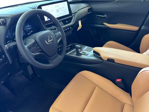 New 2026 Lexus UX 300h AWD image 4