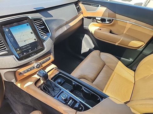 Used 2018 Volvo XC90 T6 Inscription w/ Convenience Package image 7