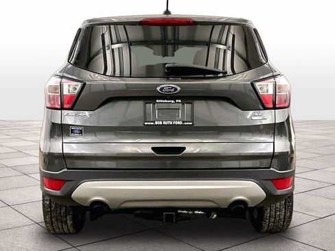 Used 2017 Ford Escape SE image 4