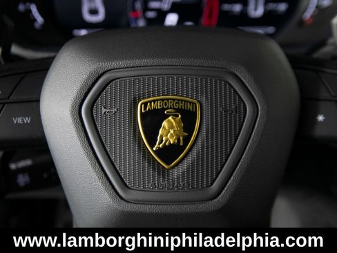 Used 2023 Lamborghini Urus Performante AWD/4WD image 22