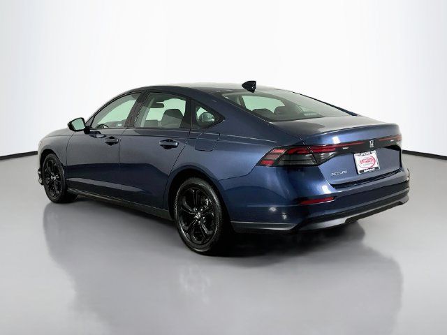 Used 2025 Honda Accord SE image 17