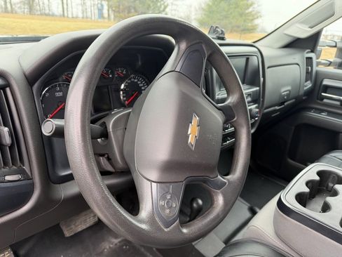 Used 2018 Chevrolet Silverado 2500 W/T w/ WT Convenience Package image 8