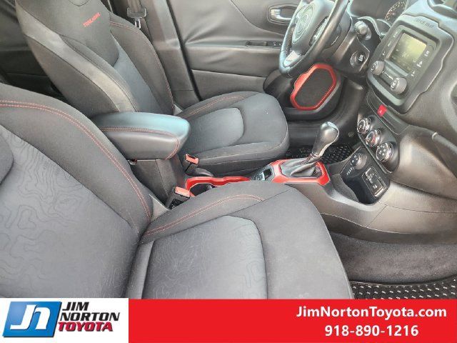 Used 2016 Jeep Renegade Trailhawk AWD/4WD image 15