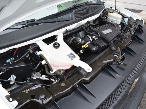 Used 2014 Chevrolet Express 2500 Extended image 26