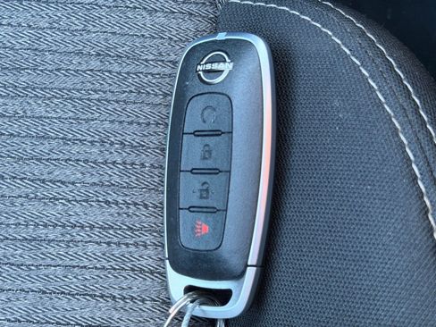 Used 2023 Nissan Rogue SV image 21