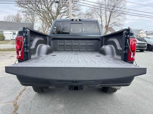 New 2026 RAM 2500 Laramie AWD/4WD image 4