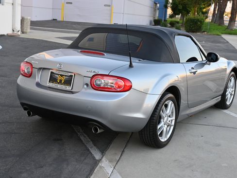 Used 2009 MAZDA MX-5 Miata Sport image 11