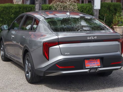 Used 2025 Kia K4 FWD image 6