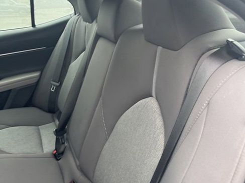 Used 2023 Toyota Camry LE image 9