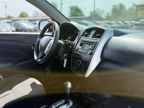 Used 2018 Nissan Versa SV image 32