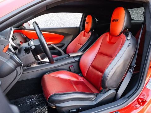 Used 2010 Chevrolet Camaro SS w/ RS Package image 4