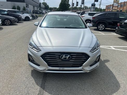 Used 2018 Hyundai Sonata SE FWD image 2