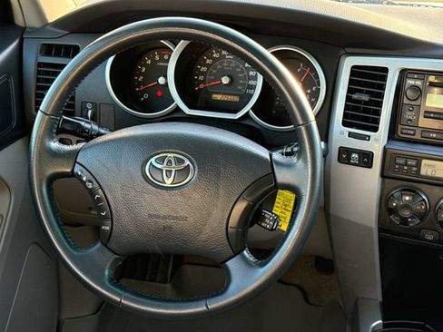 Used 2008 Toyota 4Runner SR5 RWD image 13