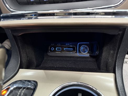 Used 2017 Jeep Grand Cherokee Limited w/ Trailer Tow Group IV image 17