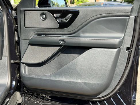New 2026 Lincoln Aviator Reserve AWD/4WD image 5