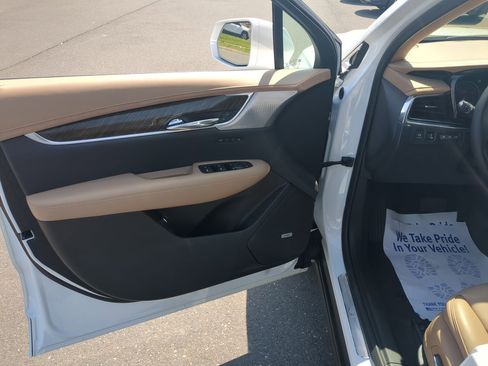 Certified 2020 Cadillac XT6 Premium Luxury w/ Platinum Package image 21