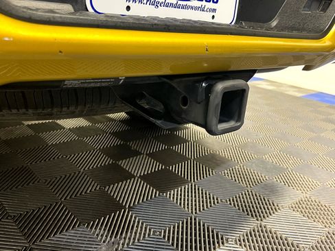 Used 2023 GMC Canyon AT4 w/ AT4 Premium Package image 30