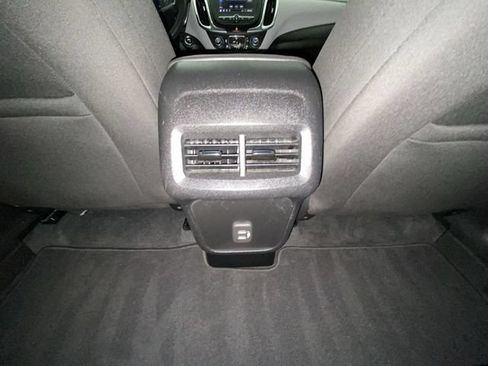 Used 2020 Chevrolet Equinox LS FWD image 28