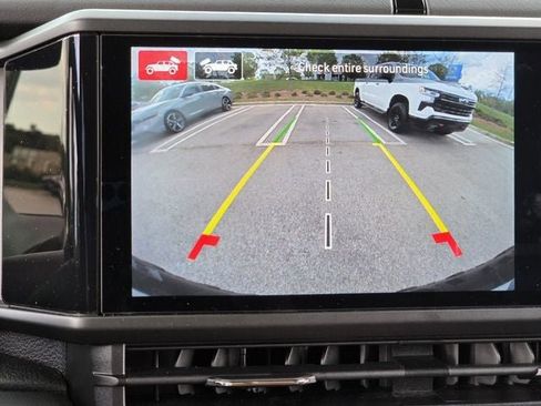 Used 2025 Jeep Wrangler Unlimited Rubicon AWD/4WD image 22