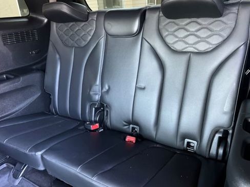 Used 2022 Hyundai Palisade Calligraphy image 17