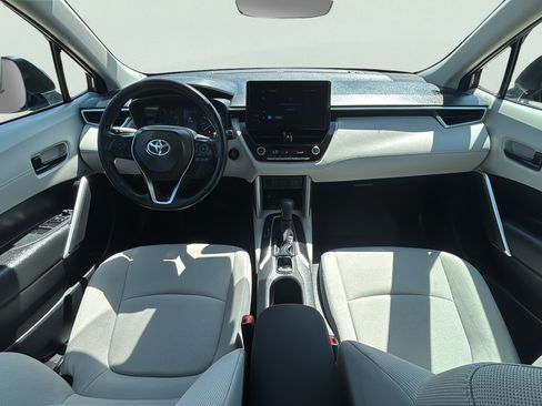 Used 2024 Toyota Corolla Cross LE FWD image 15