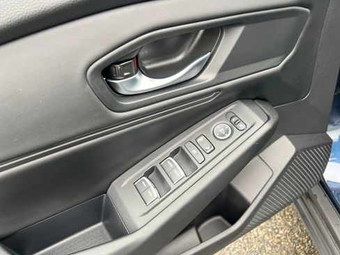 Used 2024 Honda Accord EX image 31