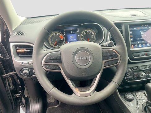 Used 2022 Jeep Cherokee Latitude Lux image 11