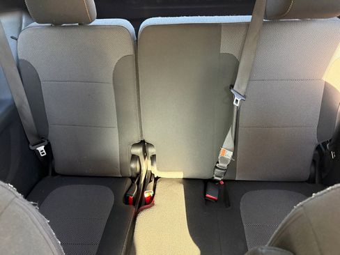 Used 2018 Chevrolet Traverse LT FWD image 20
