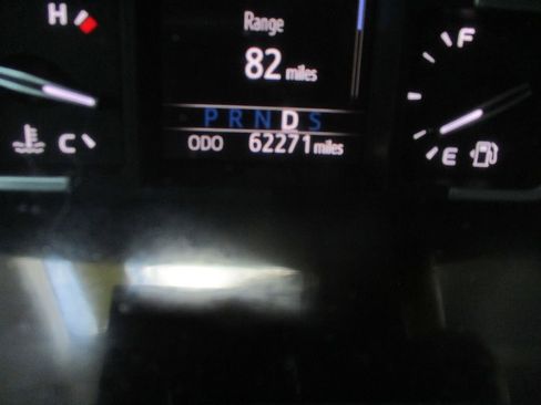 Used 2018 Toyota Tundra Limited AWD/4WD image 28