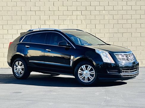 Used 2010 Cadillac SRX Luxury FWD image 3