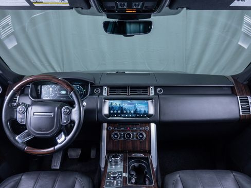 Used 2017 Land Rover Range Rover HSE image 13