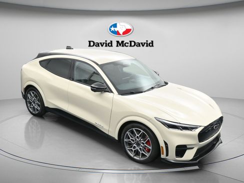 Used 2025 Ford Mustang Mach-E GT image 19