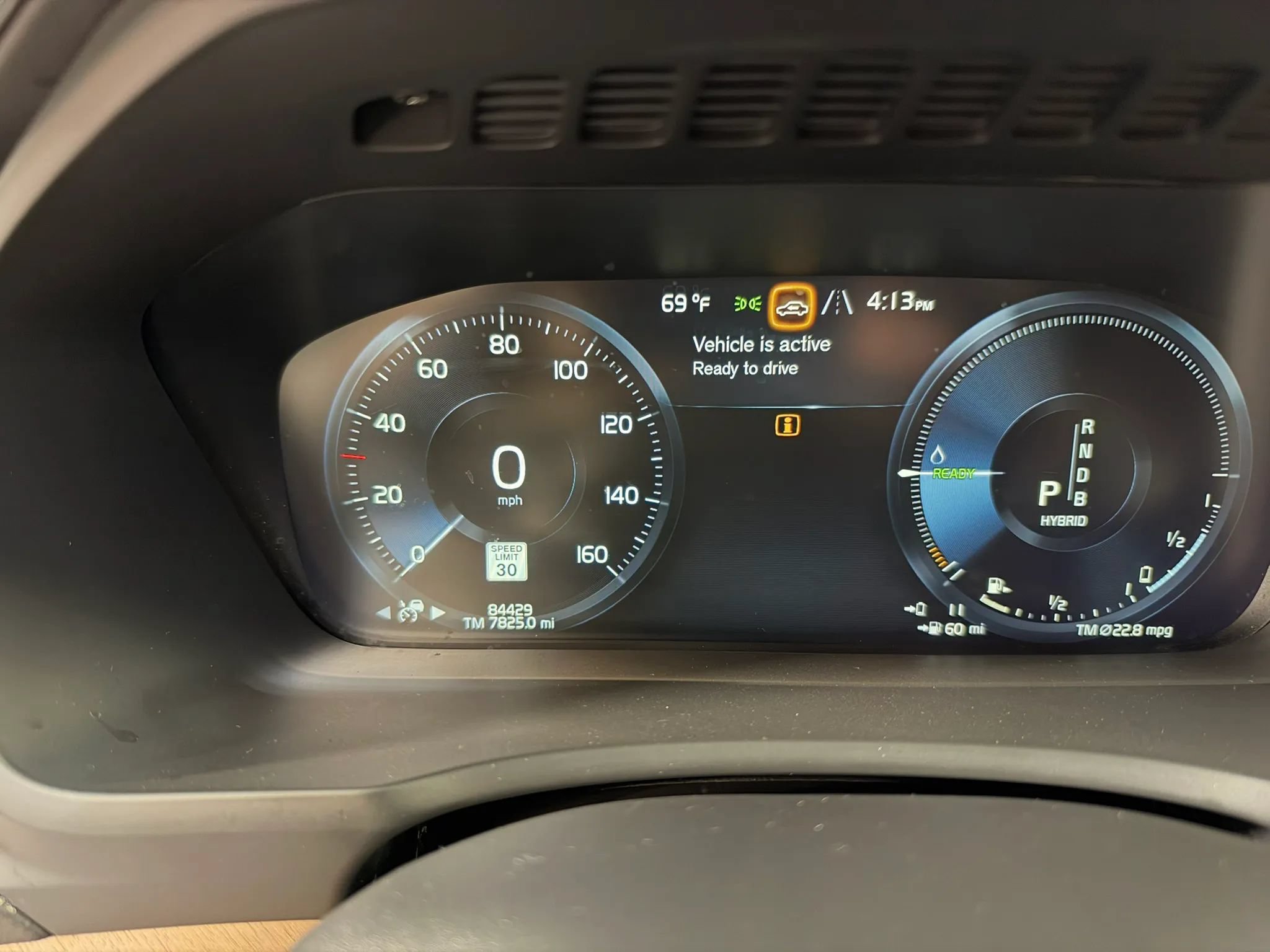 Used 2018 Volvo XC90 T8 Inscription w/ Convenience Package AWD/4WD image 13