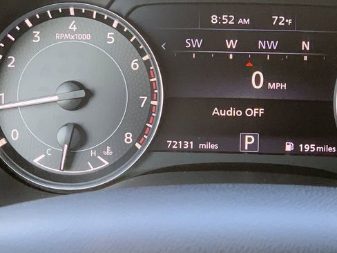 Used 2022 Nissan Armada SL w/ Captain's Chairs Package image 12