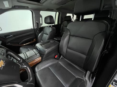 Used 2020 Chevrolet Suburban Premier image 15