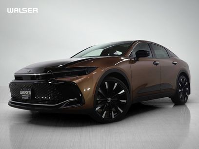 Used 2023 Toyota Crown Platinum