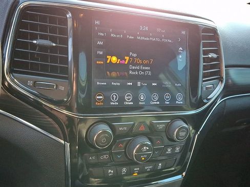 Used 2019 Jeep Grand Cherokee Limited image 24