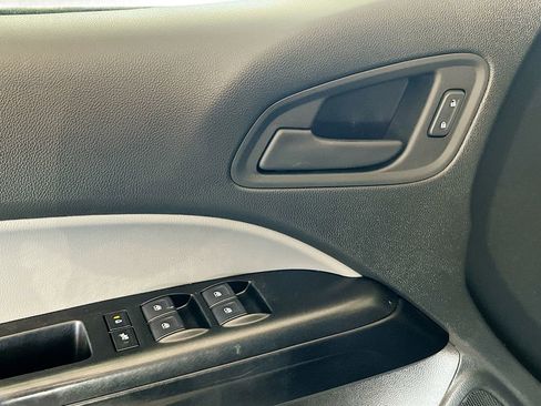 Used 2022 Chevrolet Colorado W/T image 18