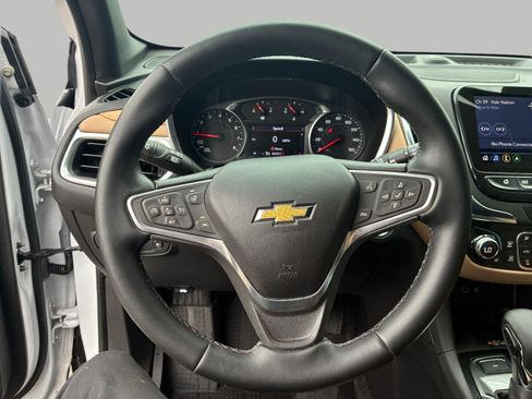 Used 2023 Chevrolet Equinox Premier AWD/4WD image 12