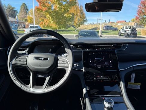 New 2025 Jeep Grand Cherokee Laredo X w/ Trailer Tow Package image 29