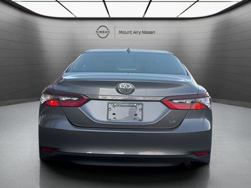 Used 2021 Toyota Camry LE w/ Carpet Mat Package (TMS) image 4