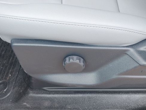 New 2026 Ford F250 XL w/ XL Chrome Package image 11