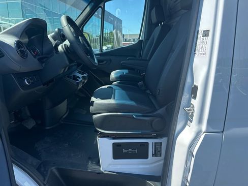 New 2025 Mercedes-Benz Sprinter 2500 image 9