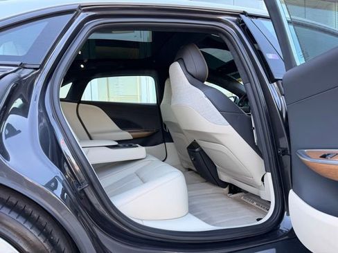 Used 2023 Lucid Air Grand Touring image 8