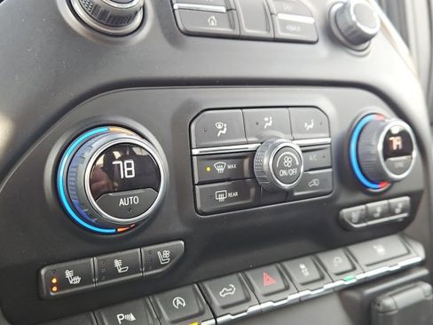 Used 2022 Chevrolet Silverado 1500 High Country image 48