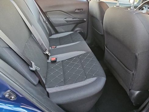 Used 2019 Nissan Kicks SV image 16