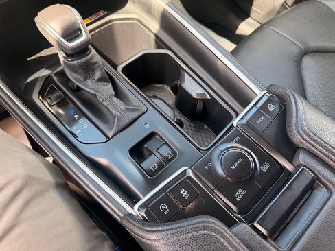 Used 2025 Toyota Grand Highlander AWD image 26