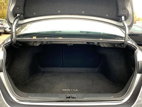 Used 2025 Nissan Sentra SV image 29